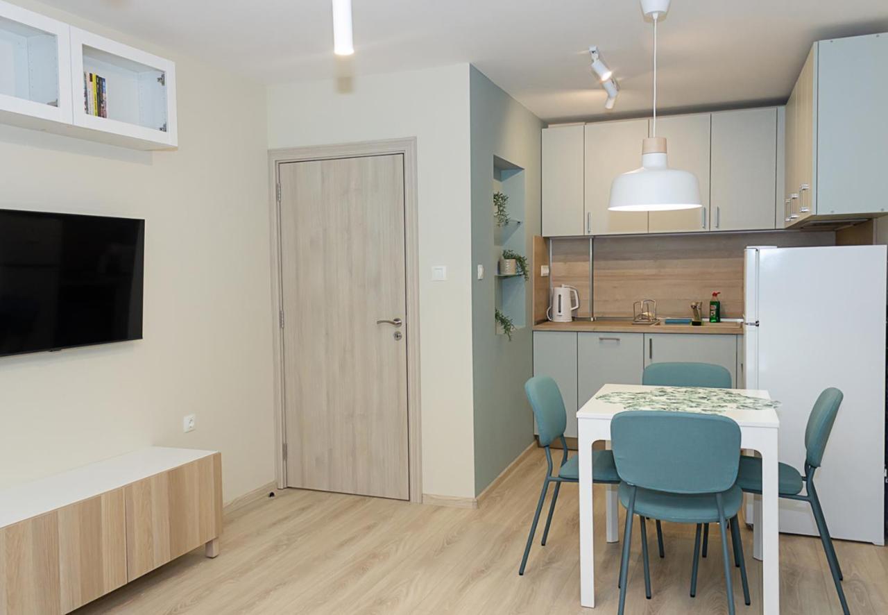 The Blue Apartment - 1Bd With A Cozy Balcony By Flat Mаnager Варна Екстериор снимка