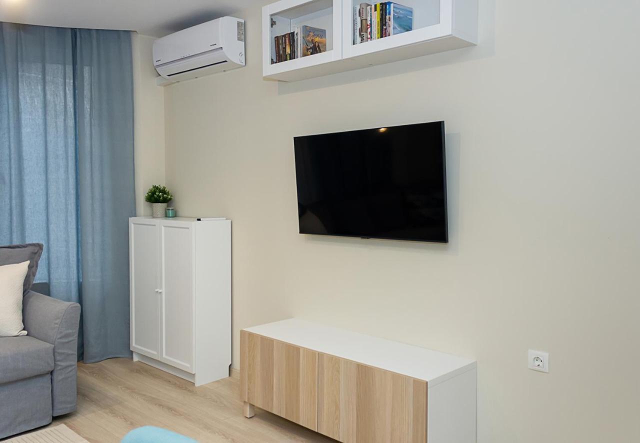 The Blue Apartment - 1Bd With A Cozy Balcony By Flat Mаnager Варна Екстериор снимка
