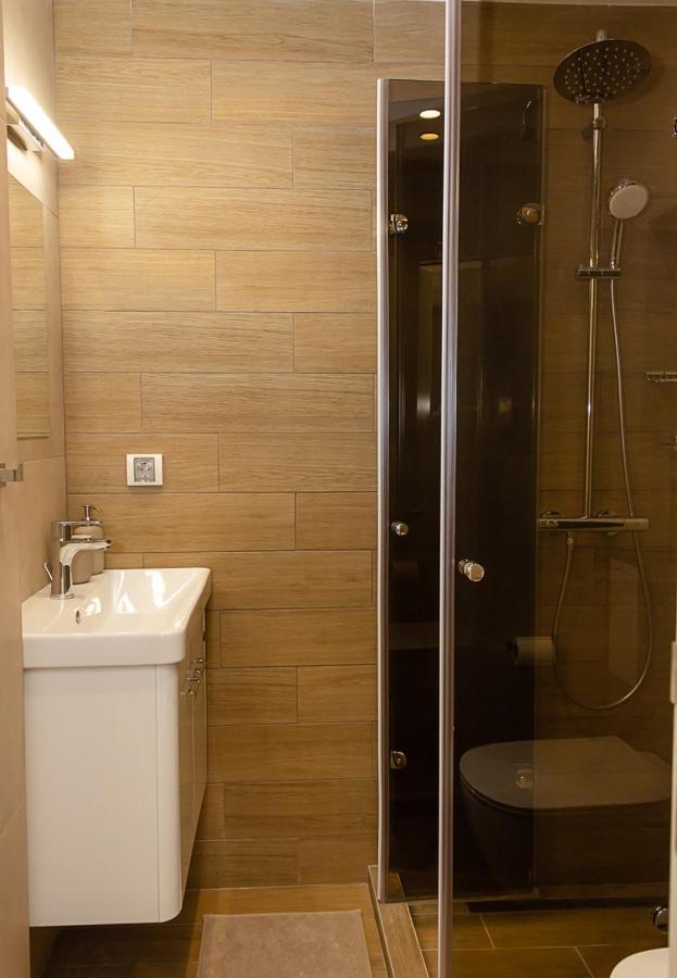 The Blue Apartment - 1Bd With A Cozy Balcony By Flat Mаnager Варна Екстериор снимка
