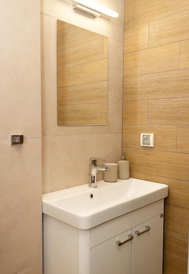 The Blue Apartment - 1Bd With A Cozy Balcony By Flat Mаnager Варна Екстериор снимка